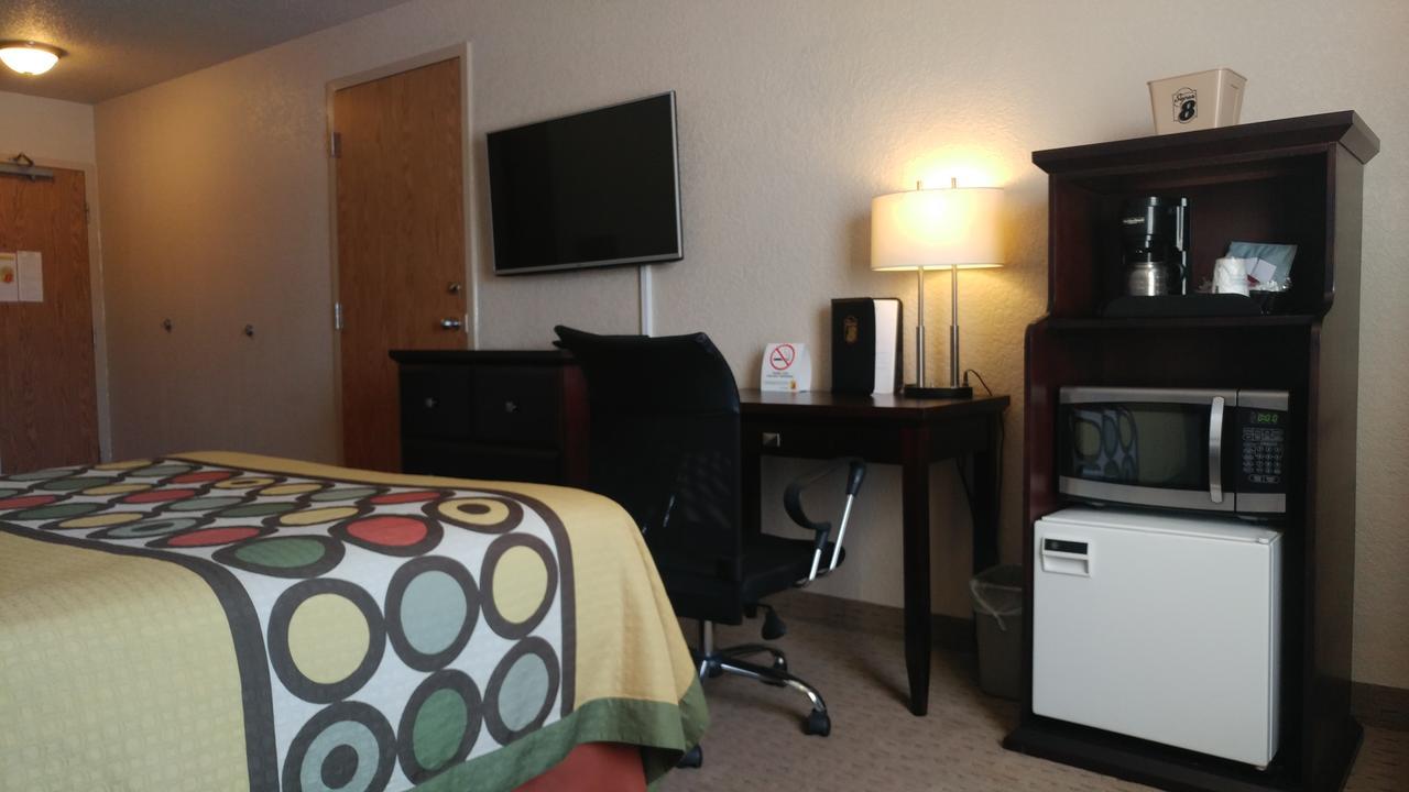 Homestay Express Airdrie Luaran gambar